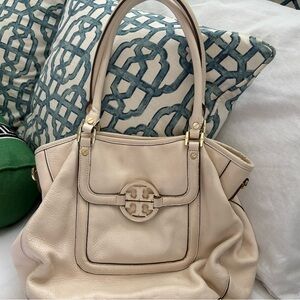 Tory Burch Beige Leather Shoulder Bag